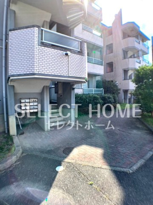 【エントランス】 | ヴィラ８８ | 建物の内部です