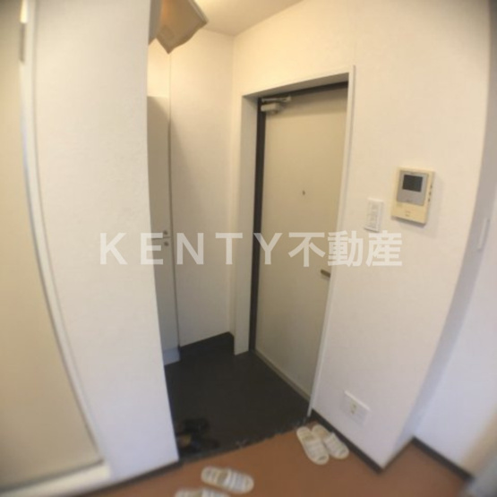 【玄関】 | センチュリースペース蒲田３丁目 | シンプルで使いやすい玄関です