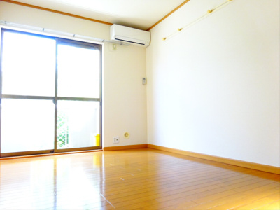 【居間・リビング】 | 七番館
