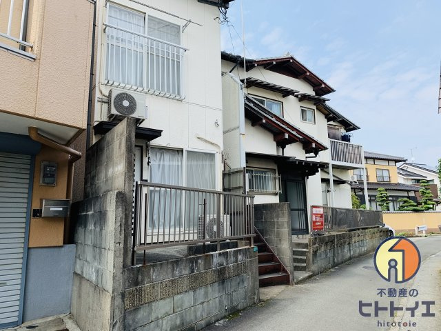 クリスタージュの外観