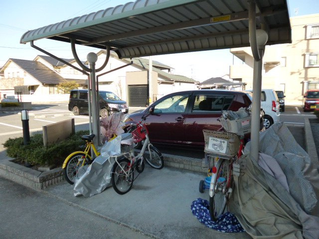総社市駅南１丁目のアパートのその他共用部分|自転車置き場