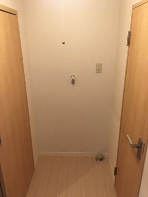 【洗面所】 | バウ・ソリオA | 室内に洗濯機置き場があります！