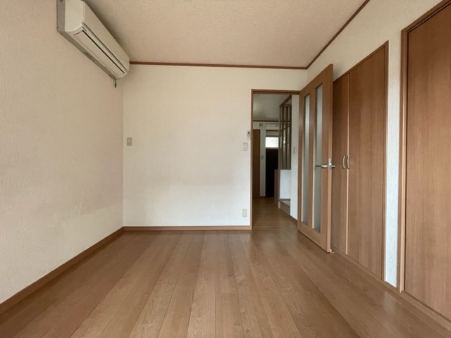 永島テラスハウスの居間・リビング