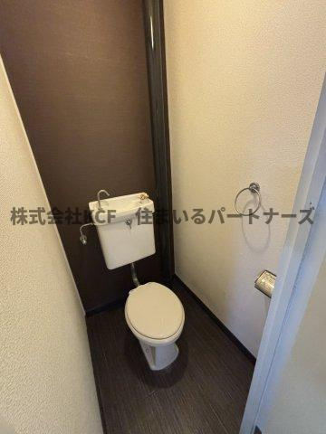 久留米市篠山町の賃貸マンションのトイレ|落ち着いたトイレです