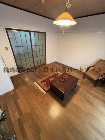 久留米市篠山町の賃貸マンションの居間・リビング|リビングです
