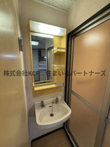 久留米市篠山町の賃貸マンションの洗面所|スペースが確保できる洗面所です
