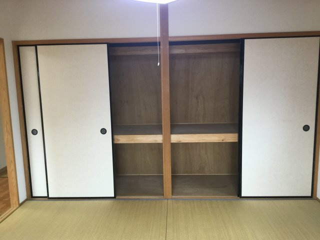 ロイヤルハイツⅡの収納|ちょっとした収納スペースも充実しています