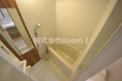 【浴室】 | W-STYLE大阪谷町 | コンパクトで使いやすいお風呂です