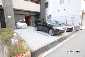 クレアート新大阪パンループ　仲介手数料無料の駐車場