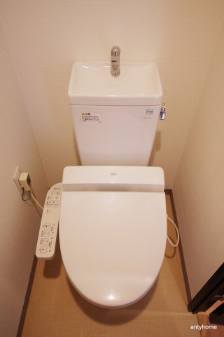 クレアート新大阪パンループ　仲介手数料無料のトイレ