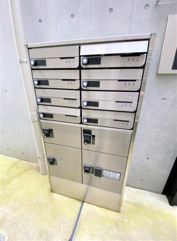 「防音マンション」ラシクラス豊玉中のその他共用部分|メールボックス兼宅配ボックス
