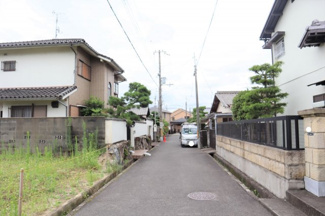 【前面道路含む現地写真】