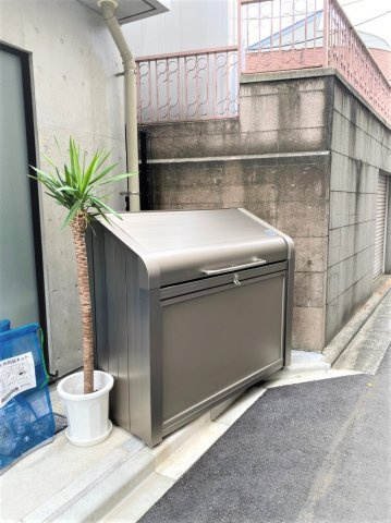 「防音マンション」Az Music 新宿御苑のその他共用部分|入居者専用のゴミステーションです