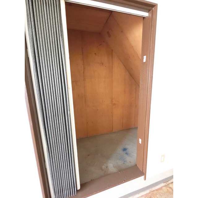 岐阜市加納梅田町の店舗事務所の収納