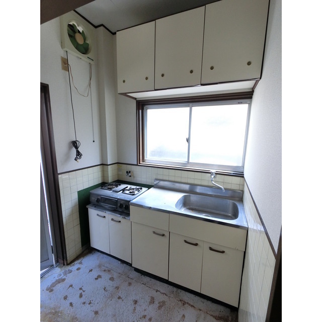 岐阜市加納梅田町の店舗事務所のキッチン