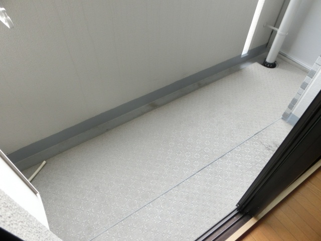 エスリード難波のバルコニー