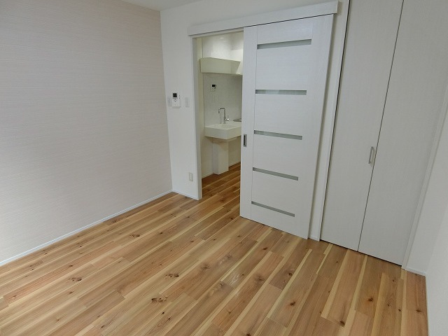 【洋室】 | Villa De Naruo