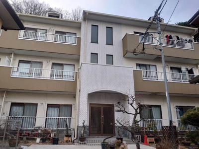 【外観】 | ヴィラパークヒルⅠ | 小田急線「向ヶ丘遊園」駅まで徒歩7分！南武線・小田急線「登戸」駅も徒歩圏内！2駅2沿線利用可能で通勤通学・お買物にも便利な立地のマンションです☆