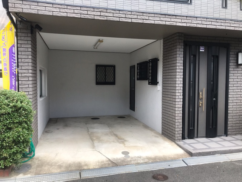 交野市私部４丁目　一戸建ての駐車場|■大型車も楽々駐車可能ですよ♪♪