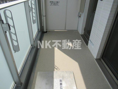 【バルコニー】 | グランドゥーエ永和駅前（河内永和賃貸） | 外からの目が気にならないバルコニーで洗濯物が干せます