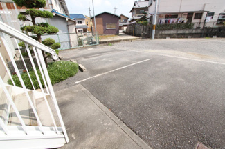 【駐車場】