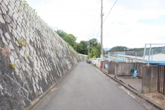 【前面道路含む現地写真】