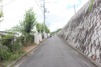 【前面道路含む現地写真】