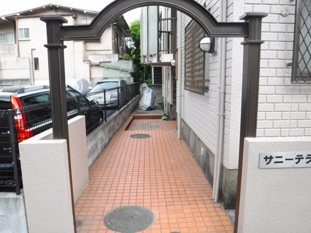 サニーテラス大町のエントランス