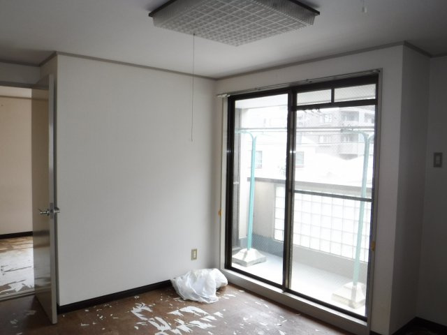 サニーテラス大町の居間・リビング