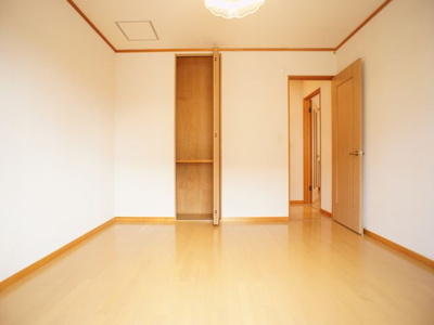 【子供部屋】 | ファーストハイツⅡ北棟 | 快適に過ごせるエアコンが付いています♪