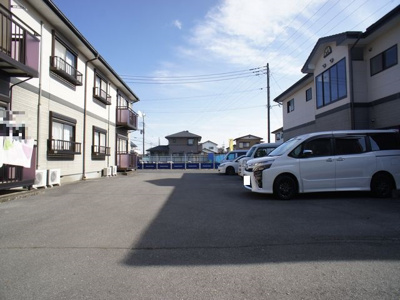 【駐車場】 | ファーストハイツⅡ北棟 | 駐車場2台込みです♪