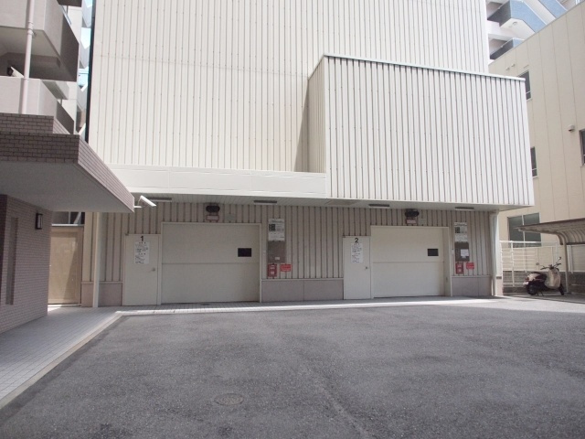 南堀江パークホームズの駐車場