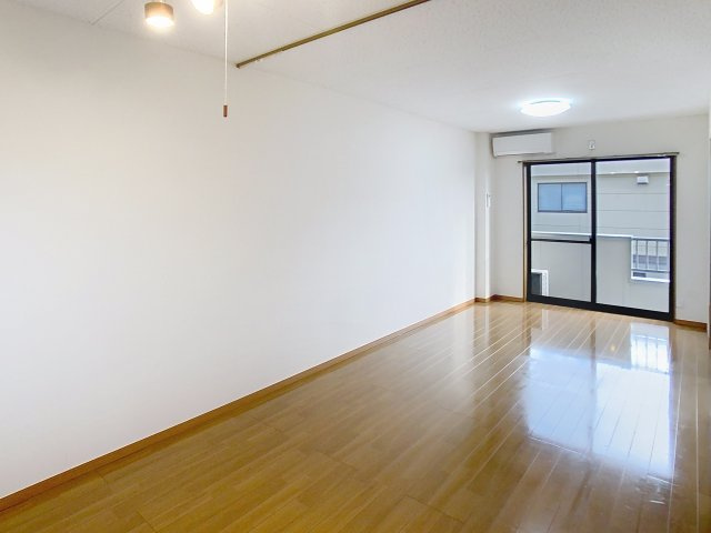 ライフステージ宮ハウスⅠの居間・リビング