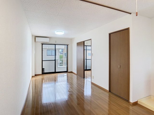 ライフステージ宮ハウスⅠの居間・リビング