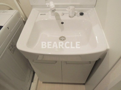 【独立洗面台】 | レオネクストスワンコートⅢ | 独立洗面台あり、毎朝おしゃれに忙しい女性の方におすすめです