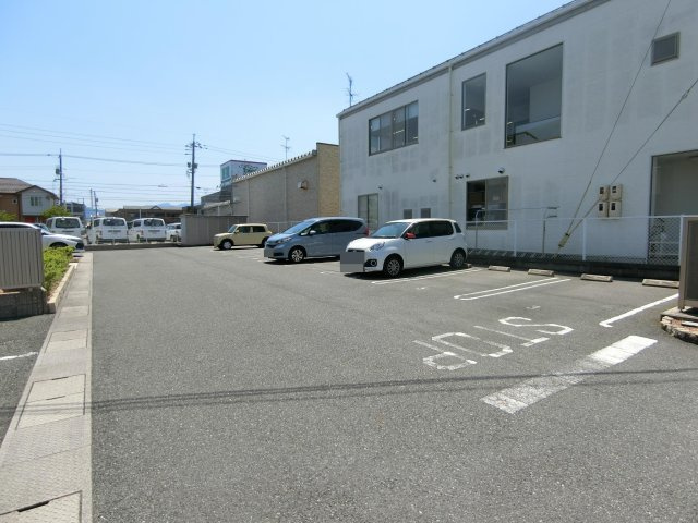 エクシードの駐車場