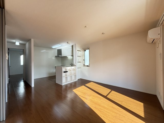 エクシードの居間・リビング|イメージ202号室の写真