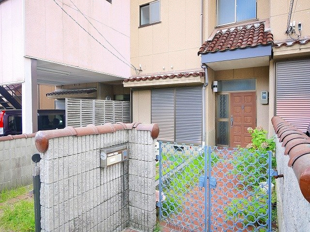本町テラスハウスの周辺