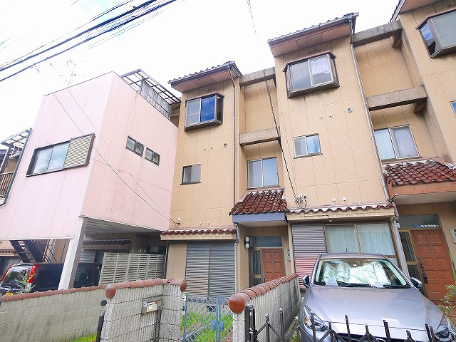 本町テラスハウスの周辺
