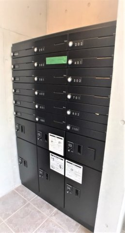 「防音マンション]ラシクラスLAZO ginza-eastのその他共用部分|都心生活に欠かせない宅配ボックス