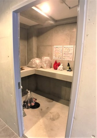 「防音マンション]ラシクラスLAZO ginza-eastのその他共用部分|２４時間ゴミ捨て可能のゴミステーション