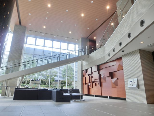 なんばグランドマスターズタワーのロビー