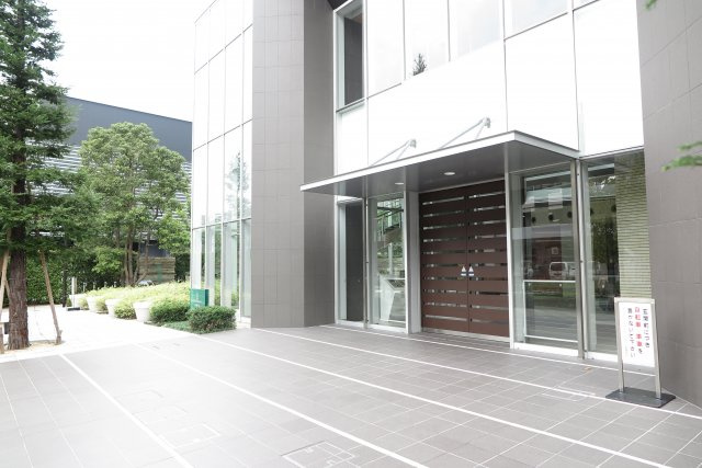 なんばグランドマスターズタワーのエントランス