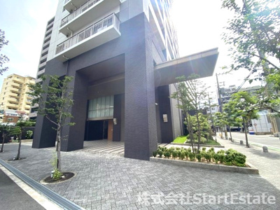 【エントランス】 | ドゥーシェ南堀江 | 清潔なエントランスです