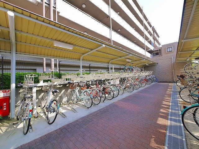 サンメゾン学園前のその他共用部分|駐輪場です