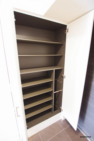 ララプレイス大阪福島アビリテ　仲介手数料無料の収納