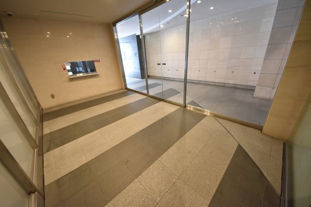 ルクレ内久宝寺のエントランス
