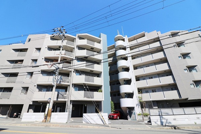 【外観】 | レアルグランデ千里中央 | 【現地写真】  総戸数38戸の
分譲マンションです♪