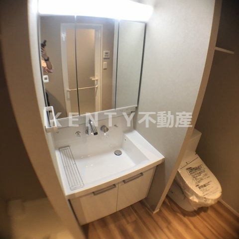 【洗面所】 | アルテシモ　ヴェレ | 忙しい朝には欠かせない洗面所です
