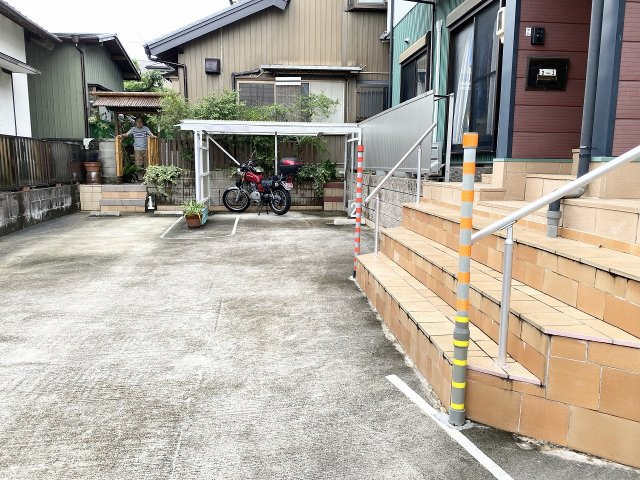 コーポYAMAの駐車場